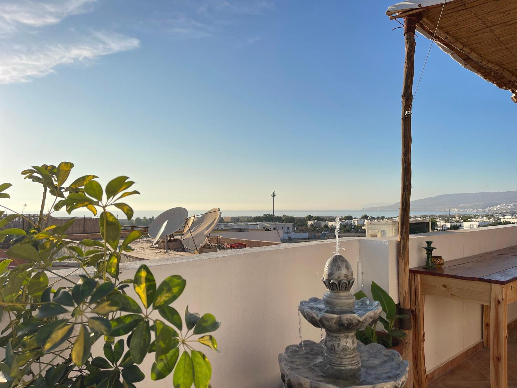 Bed and Breakfast Mana Surf Experience Tamraght Esterno foto